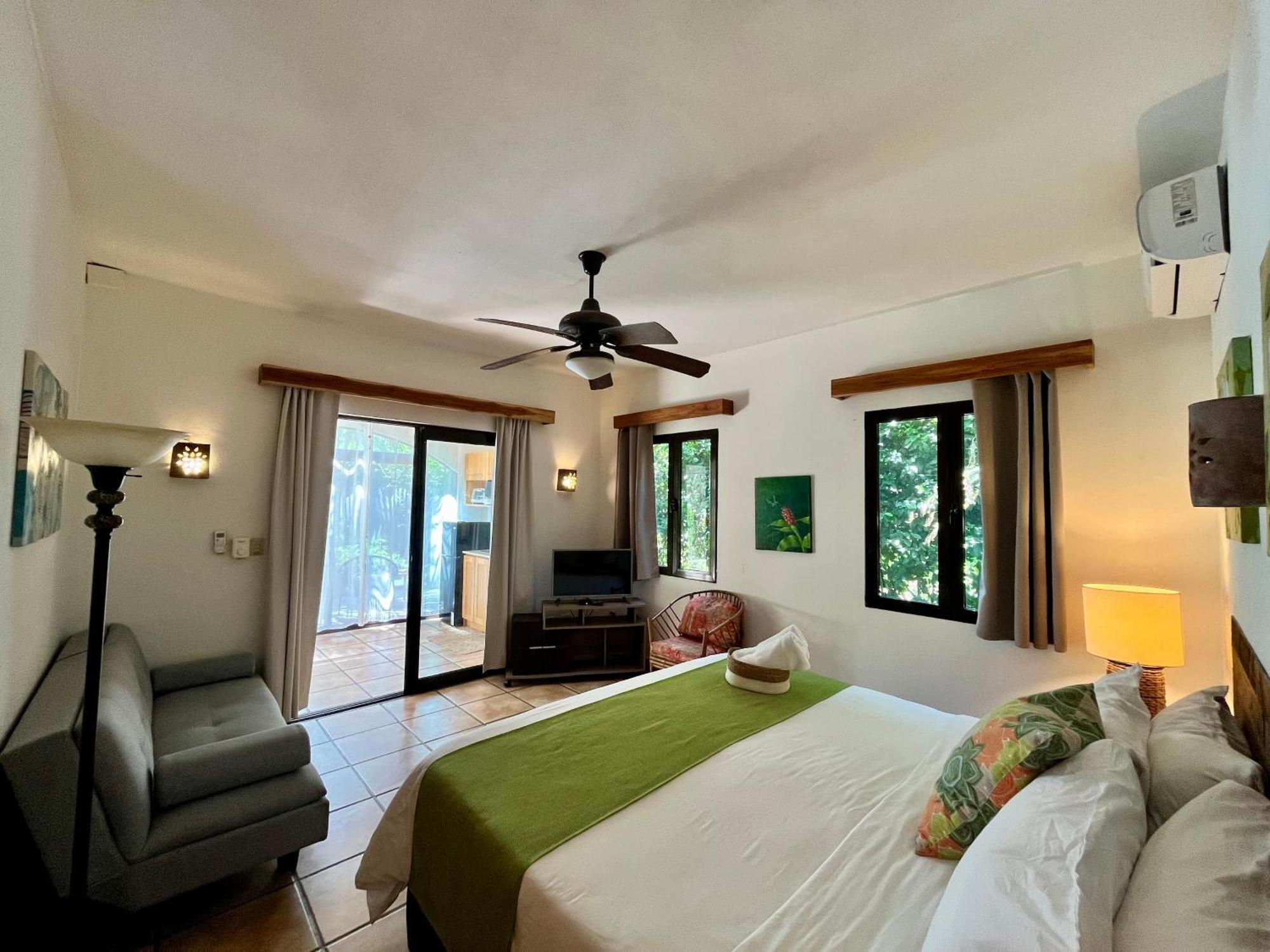 Hotel Cantarana Playa Grande Exterior photo